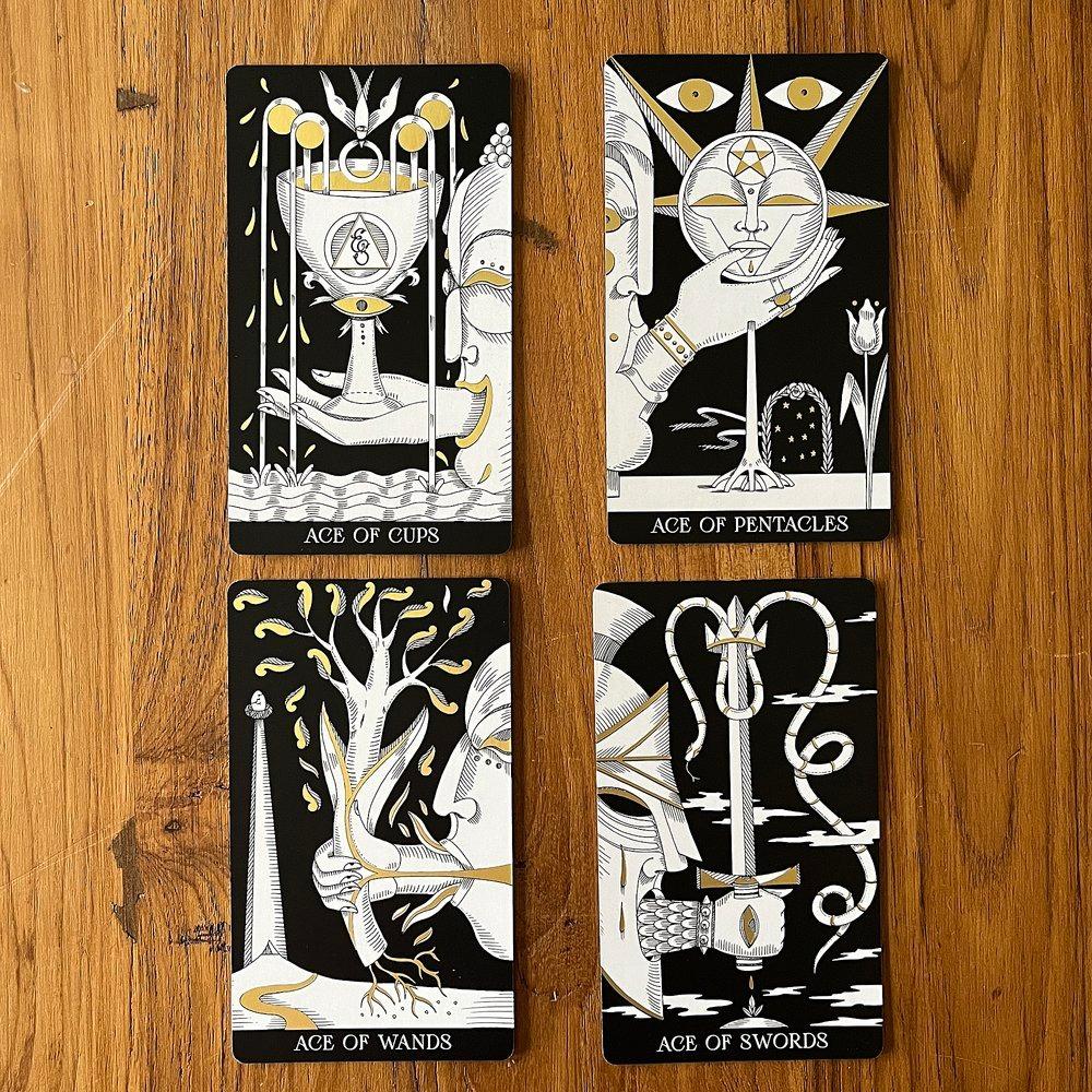 10.3*6cm Symbolic Soul Tarot with Guidebook for Beginners Black Gilded Edges 78 Pcs Cards