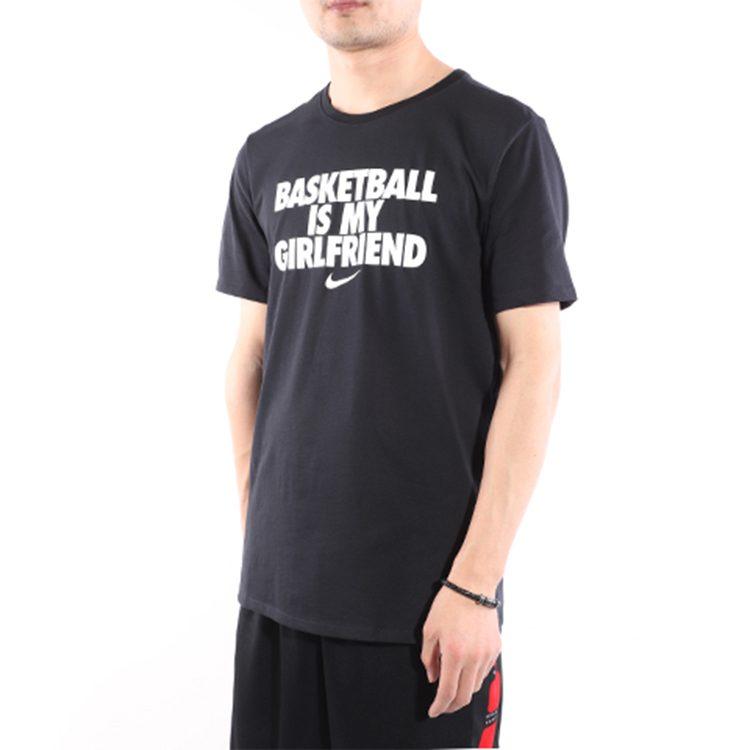 Nike T-Shirts Herren Schwarz Rundhals Mittlere Normale Passform AQ3242-010