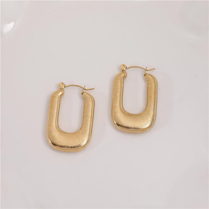 New Trendy Earring 18K Gold Plated Hollow Geometric Earring Hoop Earring Design Jewelry 20*30mm золотой