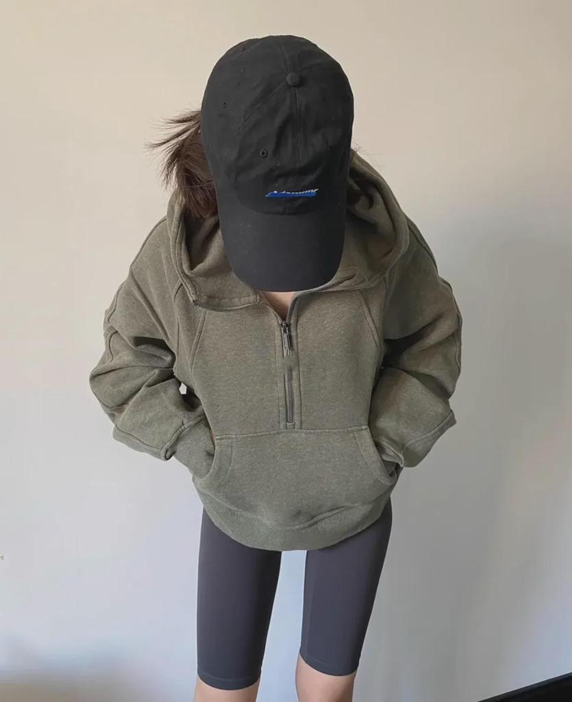 Sweter damski Lulu z półgolfem: Codzienny plus aksamitny pulower jesienno-zimowy z półzamkiem.