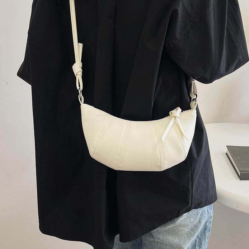 Yogodlns Fransk Croissantveske Chic Mote Sølv Crossbody-veske Retro PU Mini Boulogne Håndveske Casual Søt Skulderveske
