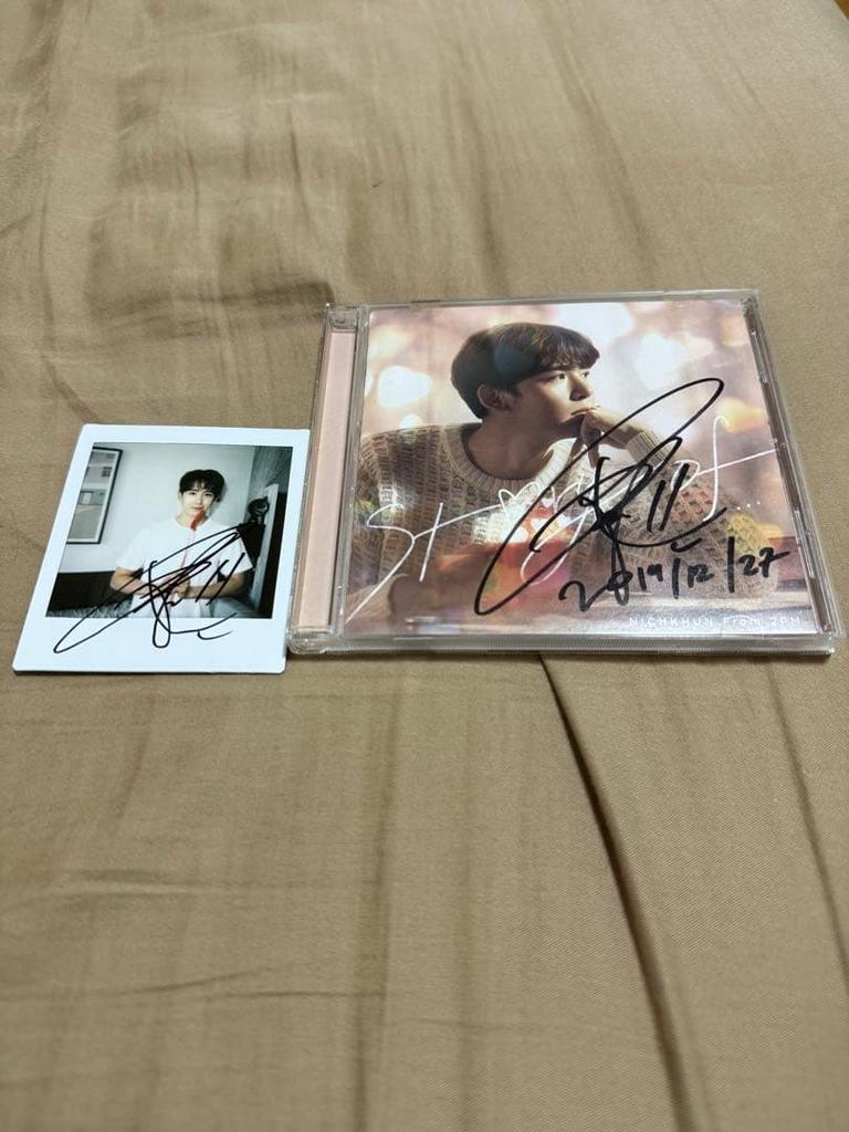 [USED] 2PM Nickhun Autographed CD & Polaroid