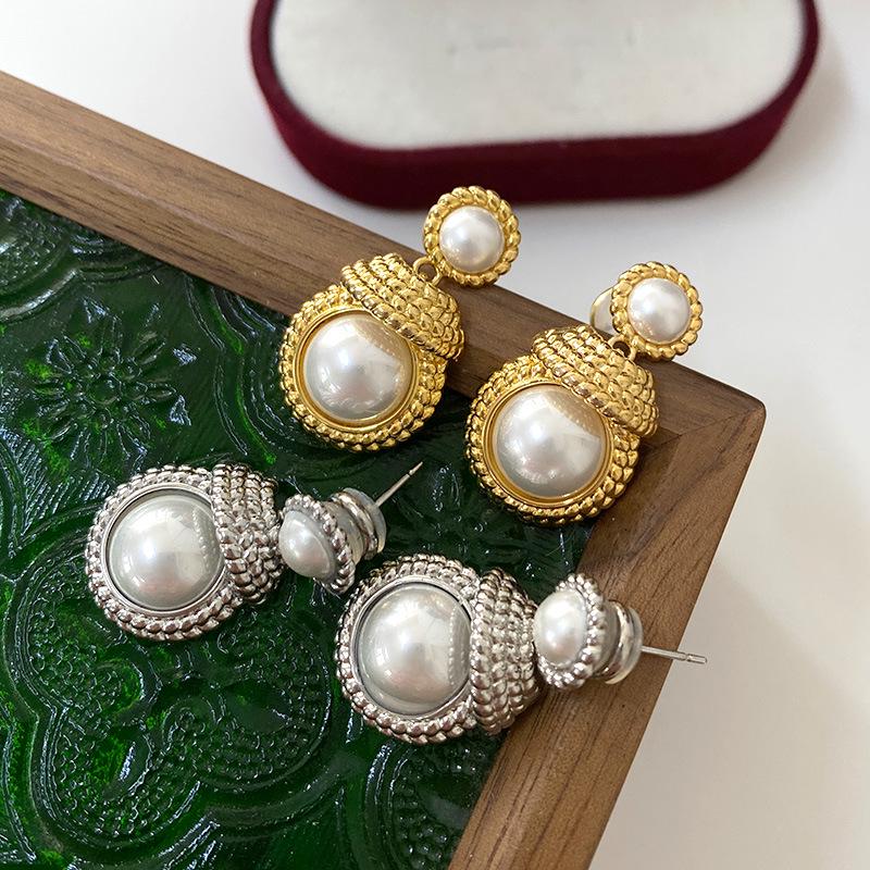 

Vintage French Court-Style Geometric Round Stud Earrings