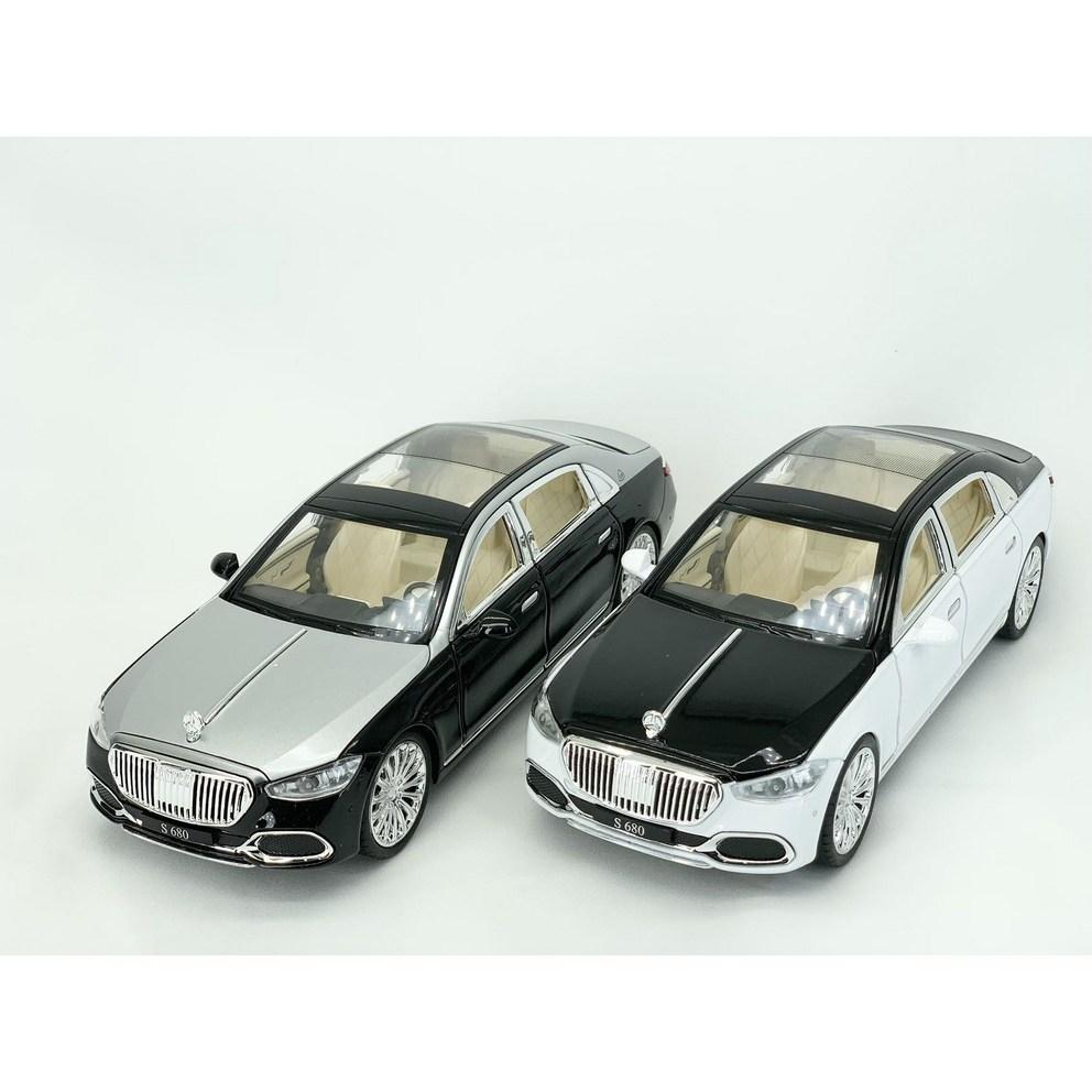 1:22 Scale Mercedes-Benz Maybach Diecast Model Car - GTR GTS AMG Series - Black & White Collectible Toy