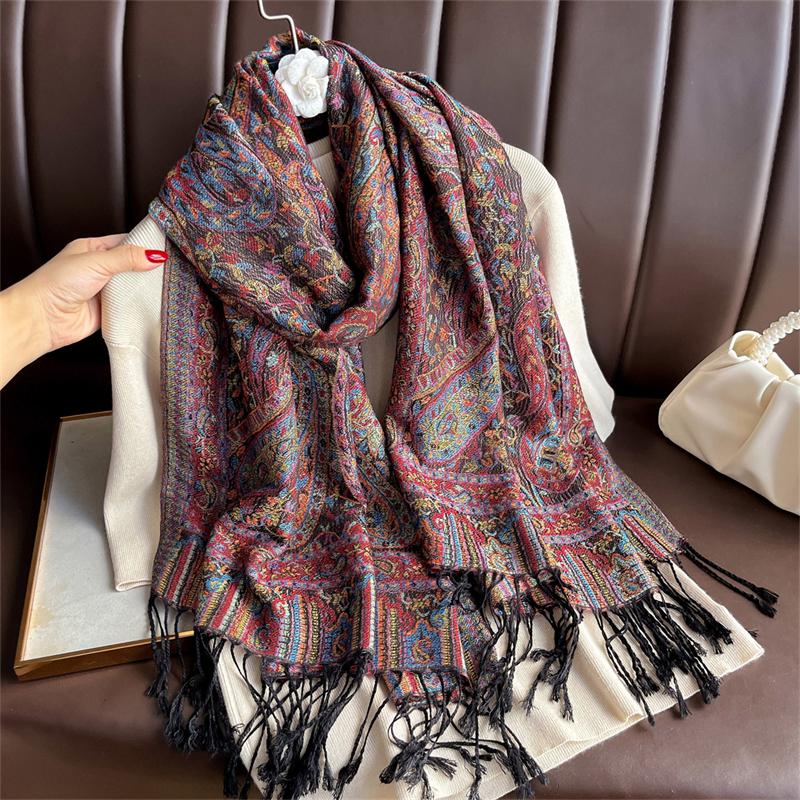 Luxury Embroidery Cashmere Winter Scarves Women Pareo Cape Warm Muslim Modal Hijabs Shawl Chunky Headscarf Ladies Elegant Poncho