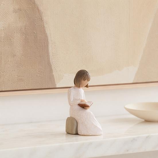 Yousheng Angel Reading Book Statue, Resin Desk Decor for Book Lovers, Young Girl Figurine for Bookshelf, Healing Atmosphere Gift for Readers