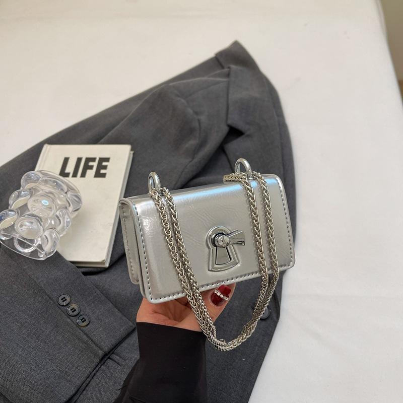 

Exquisite mini small bag women s new summer messenger small bag high-end chain small square bag