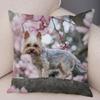 Yorkshire Terrier In Blumigen Rosa Szenen Muster Kissenbezug Geeignet Für Sofa Schlafzimmer Auto Kissenbezug