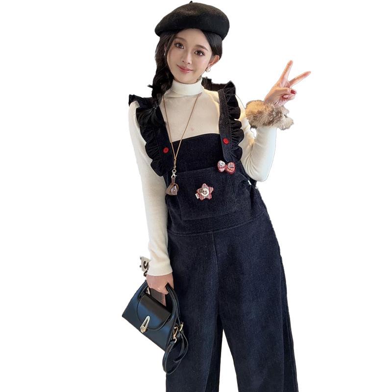 2025 Stylish Fleece-Lined Knit Base Layer & Overalls Set for Pregnant Women