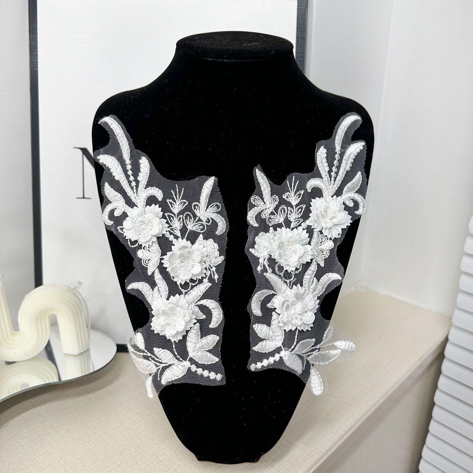 

Cloth Sticker Flower Clothing Accessories Lace Applique, White Three-Dimensional Embroidery Pair Of Flowers Diy Handmade Jewelry Accessories H5081 pair of white