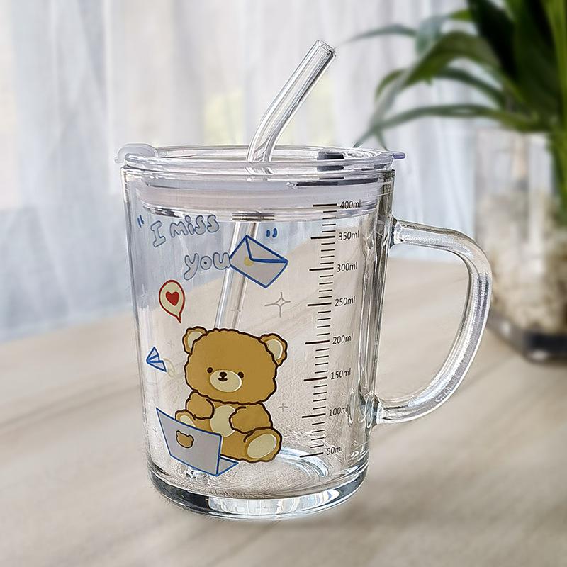 Cupa de lapte drăguță din sticlă cu pai de desene animate, cu capac și linguriță, cadou personalizat.