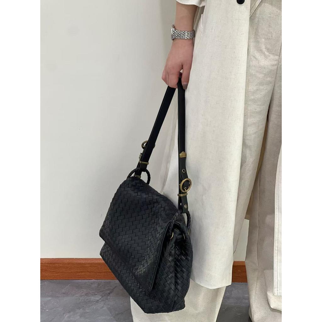 Simple and versatile light luxury flap bags, a variety of leather women's bags, hand-woven bags, high-end sheepskin shoulder bags