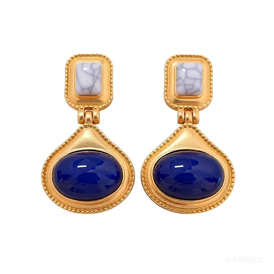 Medieval Vintage Silver Needle Oval Earrings Retro Court Style Stud Earrings Light Luxury High-end Earrings