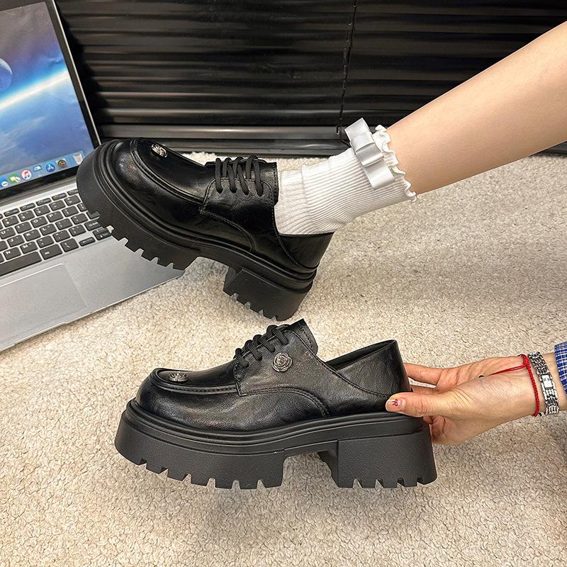 British Style Platform Rose Small Leather Shoes Spring 2025 New College with Skirt Retro Height-increasing Single Shoes Women