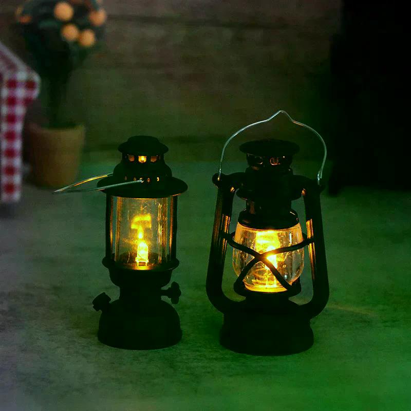 6cm Mini Led Retro Glowing Pony Lantern Simulation Cande Light Night Light Dollhouse Miniature Kerosene Lamp Home Decor Toy