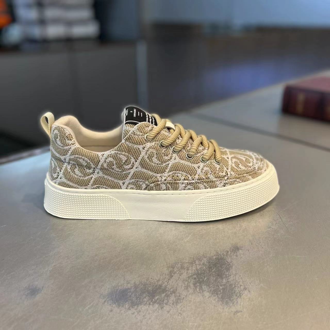 

Чоловіче взуття весна 2024, нове дихаюче парусинове взуття, модне універсальне спортивне повсякденне низьке взуття, чоловіче взуття з принтом 44 хакі