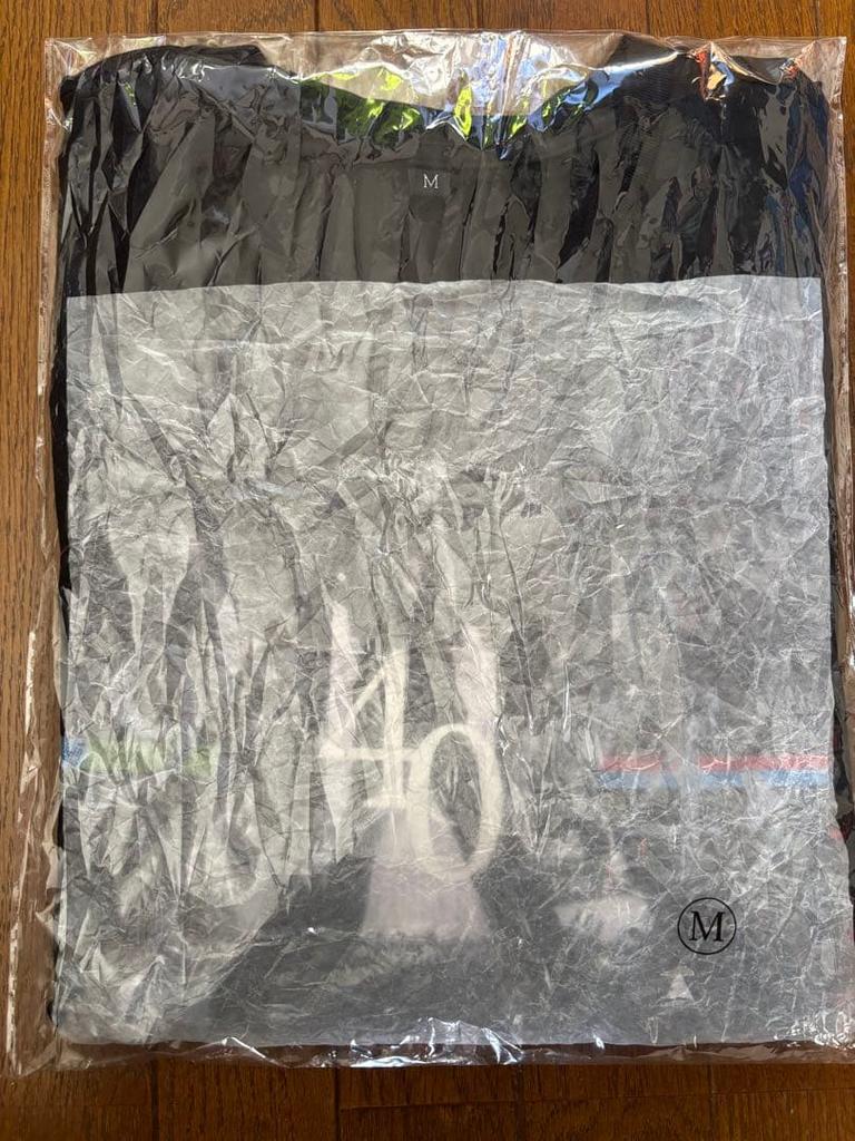 [USED] Revive Round Neck Black LL Limited Price until the 16th Today's Price