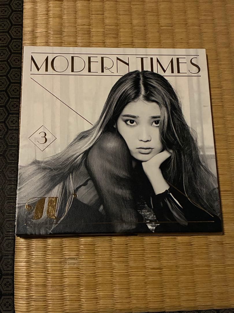 

[USED] IU modern times CD album