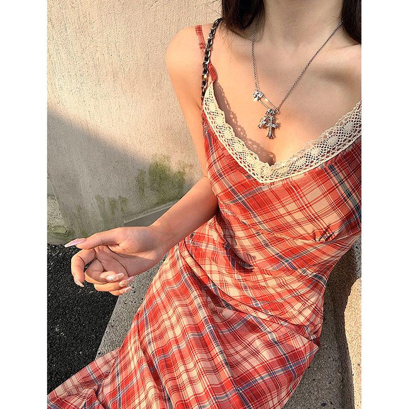 Women s Red Plaid V-Neck Lace Spaghetti Strap Dress - Slim Fit Spring/Summer Vacation Style L