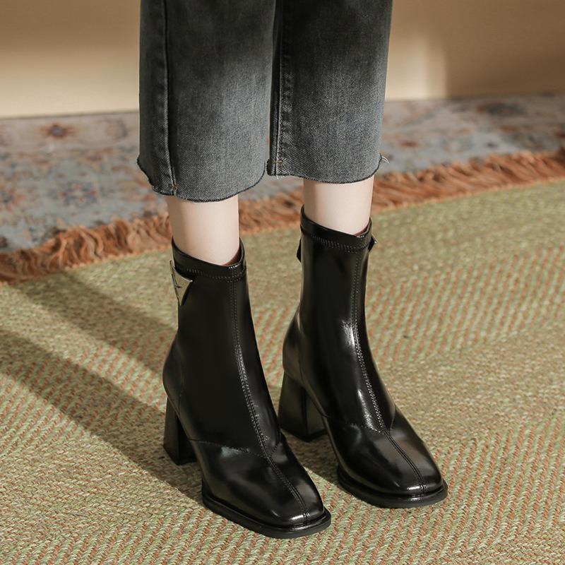 H793-2 Design Sense Cizme de piele pentru femei Linie de cusătură Vârf pătrat Toc gros Cizme pentru femei Modă Cizme Martin Tub mediu Toamnă și iarnă Nou