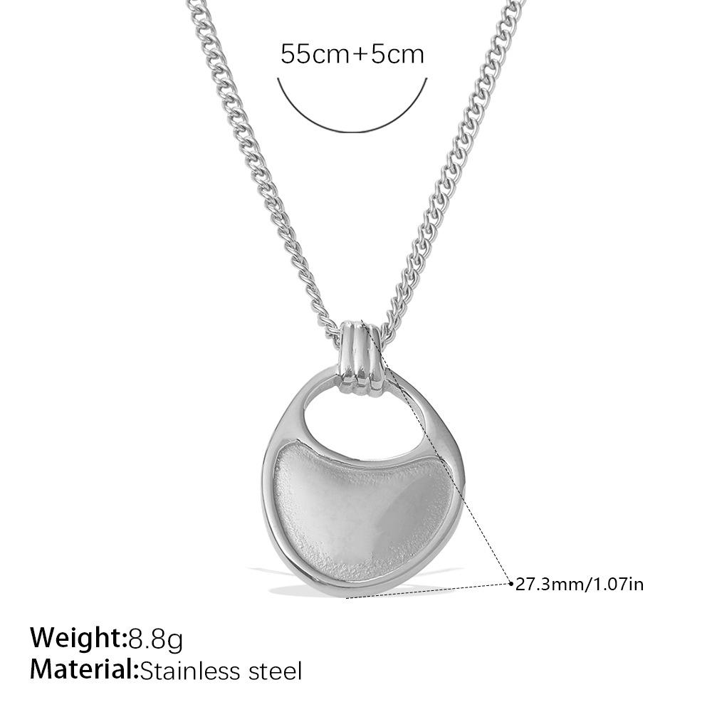 Elegant Saddle Shape Geometric Pendant Necklace