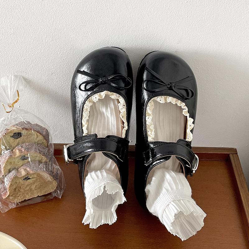 French ballet style red inner height increase shallow mouth flat-soled single shoes women's summer 2025 new skirt Mary Jane shoes