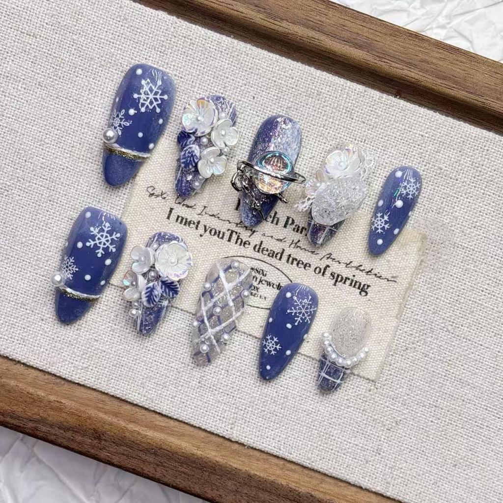 Almond Shaped Blue Snowflake Handmade Fake Nail Tips