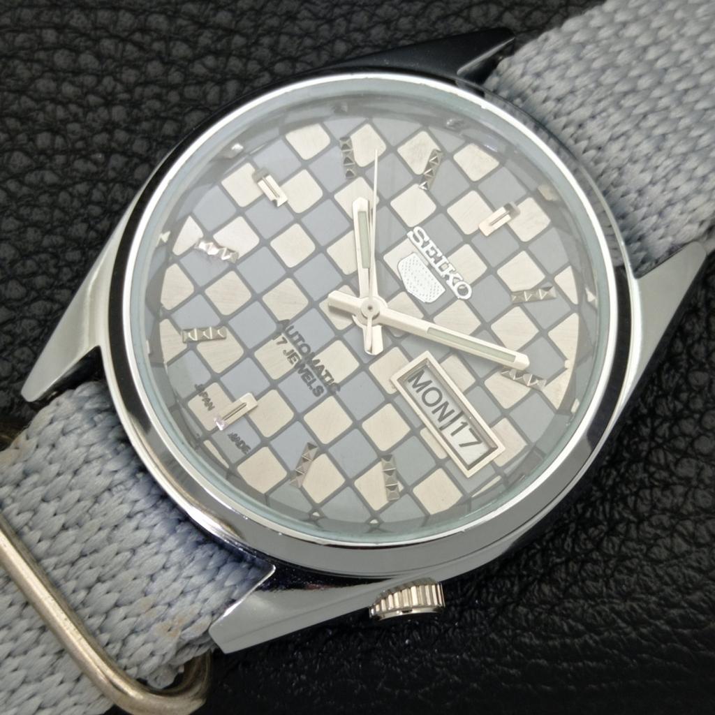 VINTAGE REFURBISHED SEIKO 5 AUTOMATIC JAPAN MENS GREY COLOR DIAL WATCH a440413-4 Sk-a440413