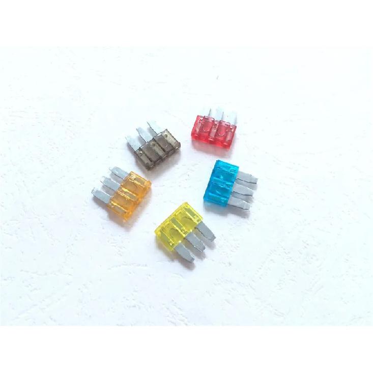 50Pcs/Set Fuse 3 Pins Automotive Car Fuse for Ford Focus Mondeo Dodge 5A 7.5A 10A 15A 20A
