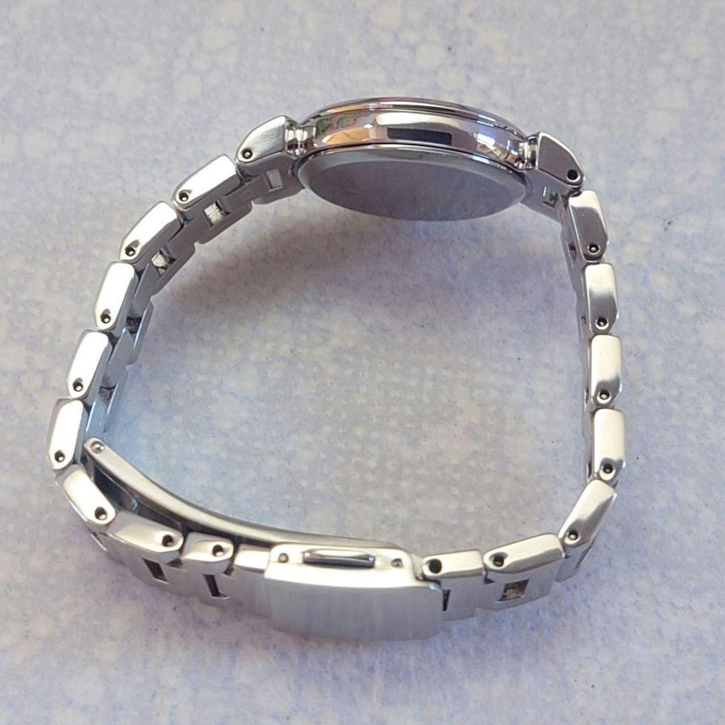 [USED] Price Reduced! SEIKO LUKIA Women's Watch v117-OAG