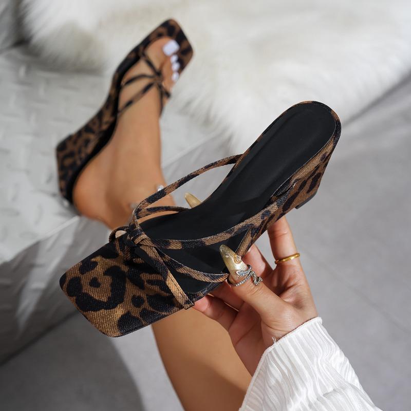 Fashion Shoes Woman's Slippers Rubber Flip Flops On A Wedge Low Luxury Slides 2025 Hawaiian Designer Leopard Summer PU Rome Canvas Fabri