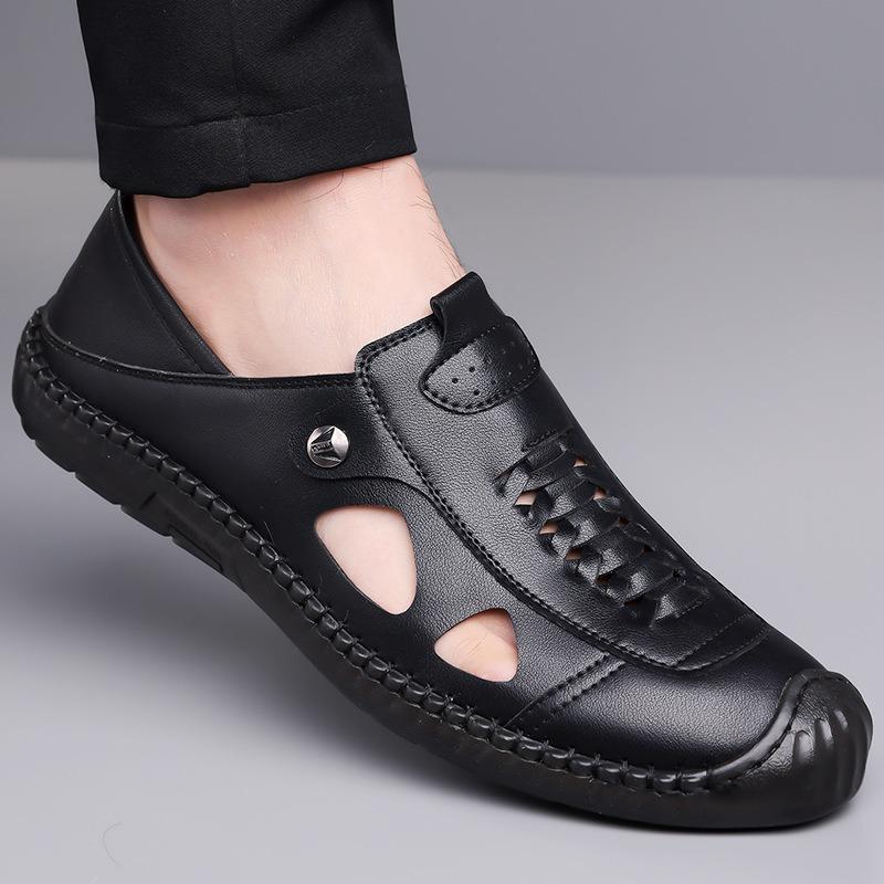 Mens Handmade Leather Sandals Fashion Outdoor Casual Sandals New Breathable Hollow Out Men Sandals Non Slip Flat Beach Sandalias