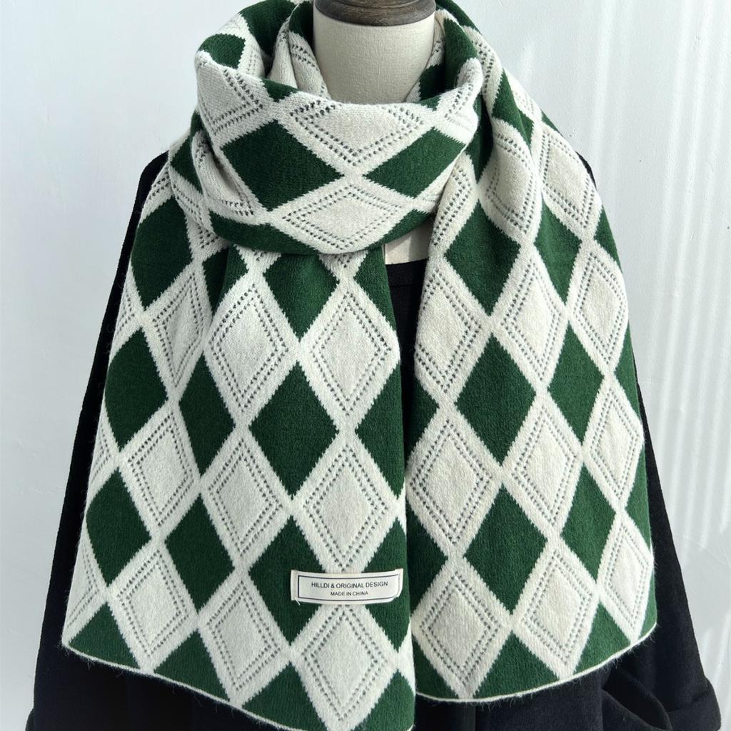 Korean Style Khaki Hollow Diamond Plaid Scarf for Women Winter Literary Retro Knitted Wool Warm Student Scarf