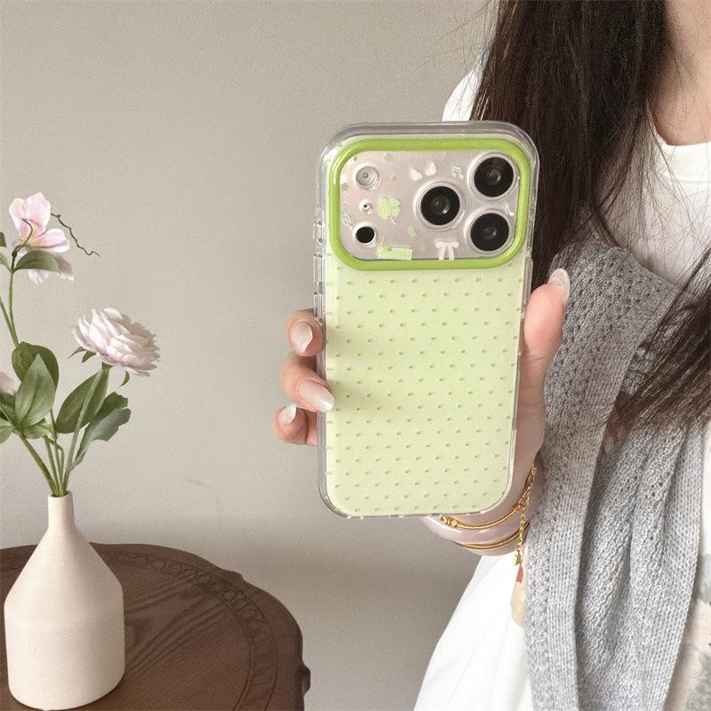 Green Polka Dot Four-Leaf Clover Chain Phone Case for iPhone 17/16 Pro Max/15 Pro
