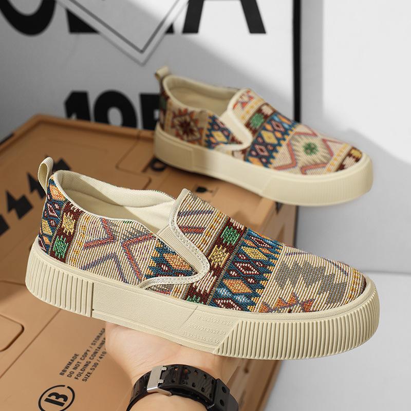 Fashion 2025 Ethnic Style Men's Stripe Flat Shoes Summer Casual Canvas Shoes Fisherman Linen Cloth Loafers Youth Sneakers Zapatos Hombre