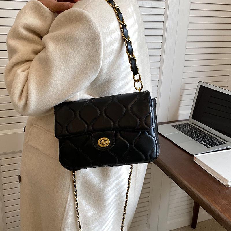 Fashion Bag Season New Versatile Chain Oblique Small Square Bag Universal Women's Bag