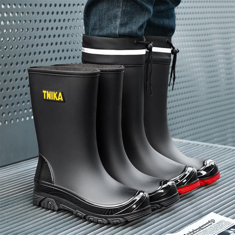 Water shoes new men's medium tube rain shoes bundle men's waterproof glue shoes integrated non-slip men's reflective men's rain boots