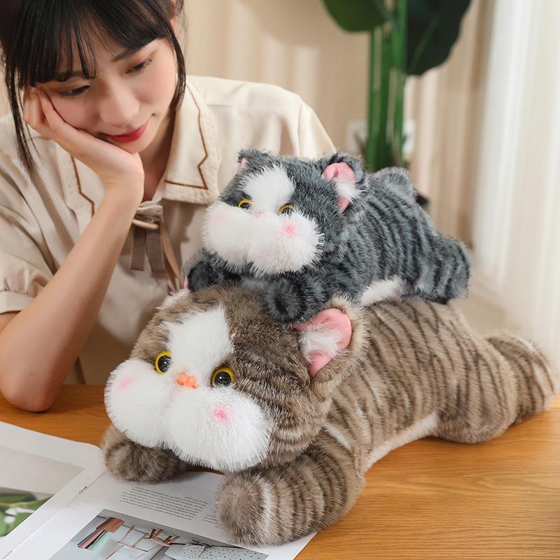 Păpușă de Pluș Pisică Simulare Drăguță Fată Îmbrățișând Pisică Pernă Decorativă Copii Animal de Companie Jucărie Pisoi Cadou de Ziua de Naștere