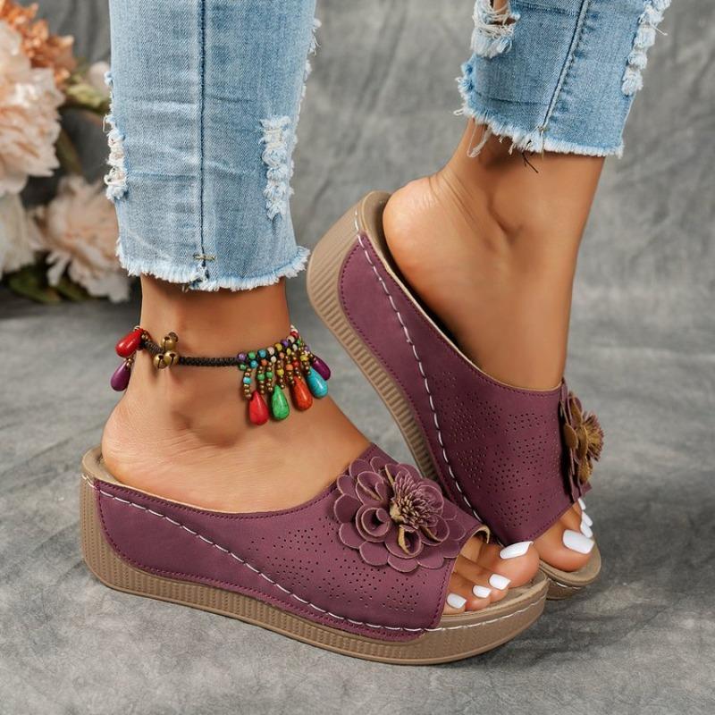 Women Slippers Casual Flower Hollow Wedge Slippers Trend Fashion Beach Shoes Platform Comfortable Non-slip Sandals Slides Women