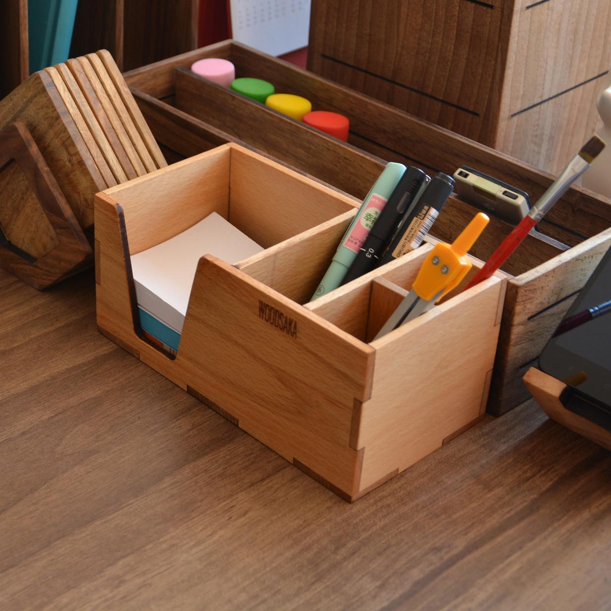 

Настольный органайзер из бука - 18см x 9,6см x 8,3см - Бук - WOODSAKA