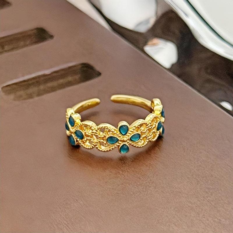 Mittelalterlicher Luxus High-End Hohle Spitze Schmetterling Offener Ring Weiblichkeit Nischendesign Retro Ring