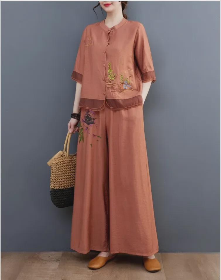 Costum de vară elegant din două piese: Top din bumbac-in brodat cu pantaloni largi pentru femei de vârstă mijlocie