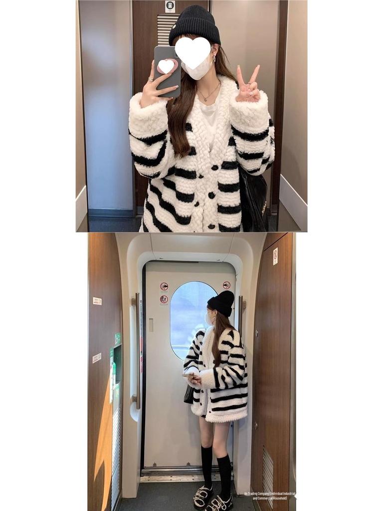 Women's 2025 Autumn/Winter Velvet Lambswool Coat - Soft Striped Casual Cardigan, Lazy Style Trendy Top