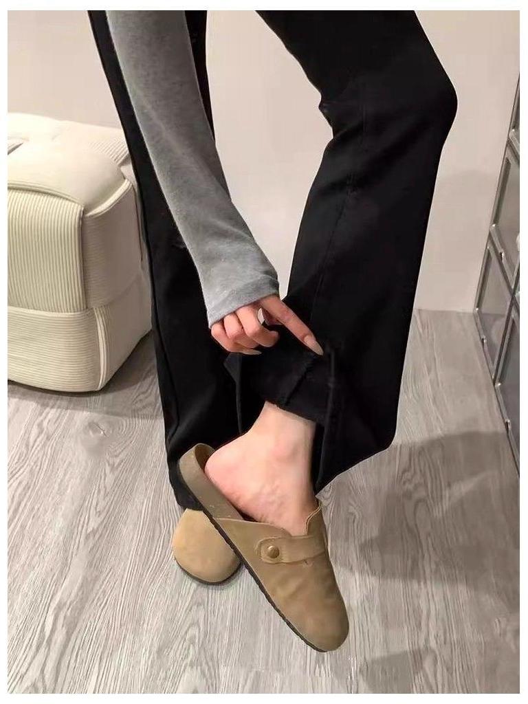 Women's Black Micro-Flare Jeans: Plus Velvet, Thickened, Elastic, Plus Size, High Waist, Slimming, for Autumn and Winter.
