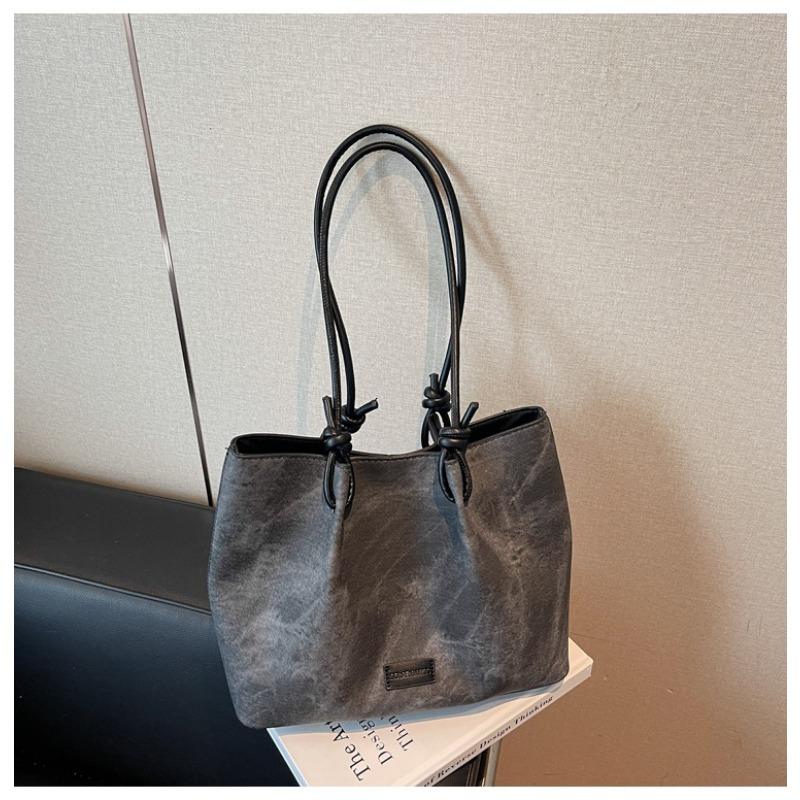

Large-capacity bag women s summer versatile new simple pleated shoulder bag casual commuter tote bag чёрный