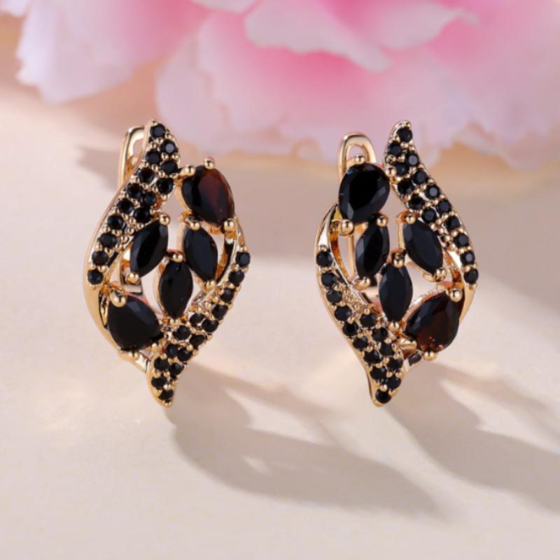 

Exquisite and Fashionable Black Teardrop Shaped Inlaid Zircon Earrings, Women s Retro and Trendy Holiday Party Accessories Gifts