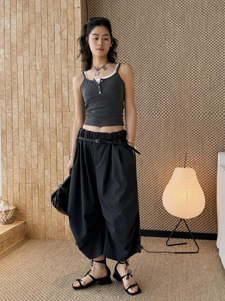 Louvre Spring Double Strap Buttoned Camisole Slimming Top