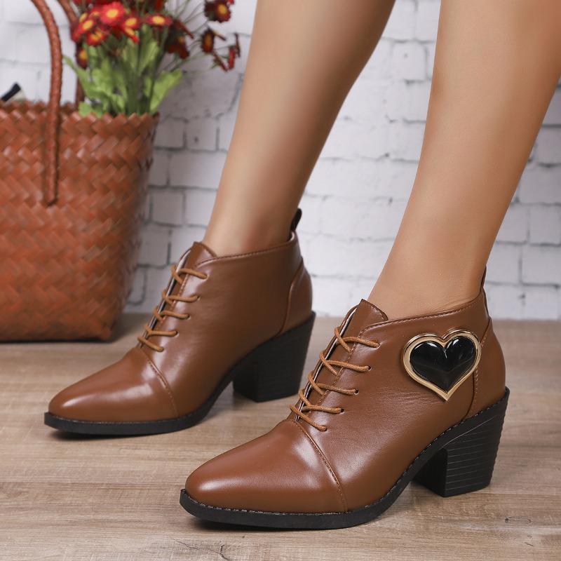 Vintage Lace-up Love Decoration High Heeled Shoes Women's 2025 Fall New Plus-size Professional Low-top Shoes
