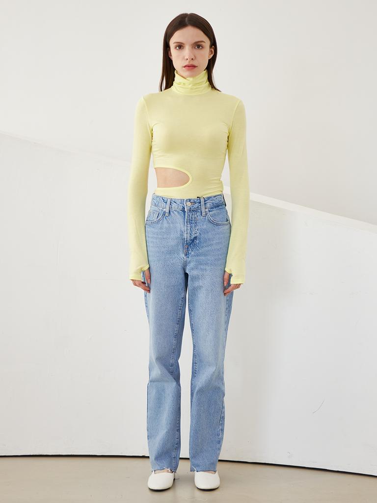 Olinkeompeulliteu Cutout Turtleneck T-Shirt (Yellow)