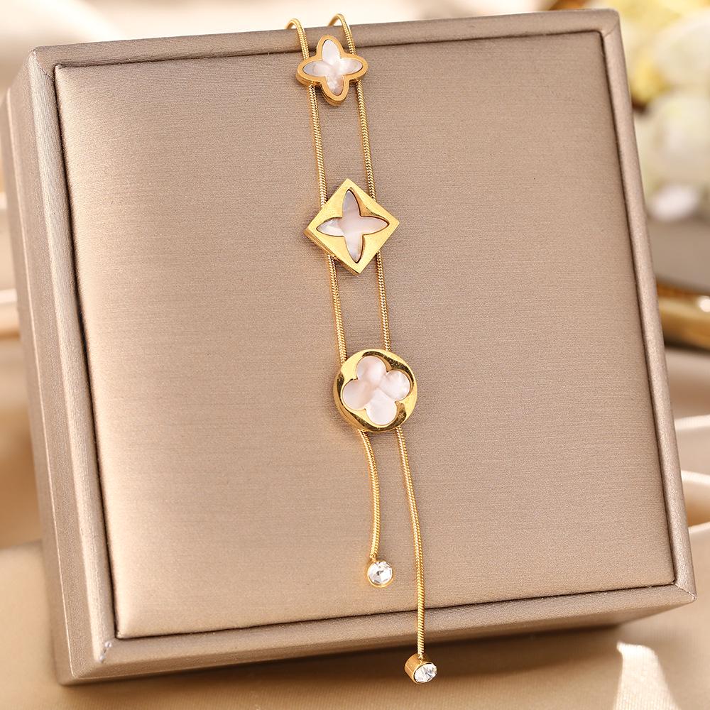 Elegant 18K Plated Titanium Steel Cross Necklace for Women - Light Luxury Clavicle Chain That Resists Fading